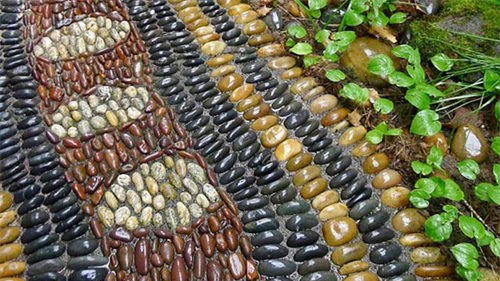 pebble in garden