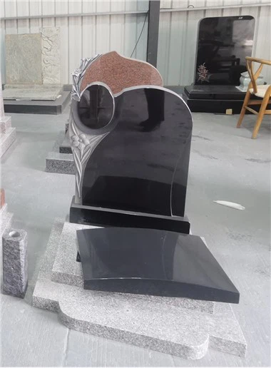 lápide de granito preto