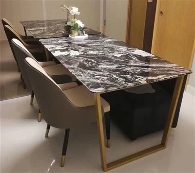 Tampo da mesa de jantar em mármore preto