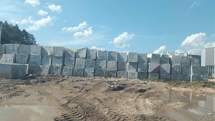 JILIN WHITE GRANITE block yard JILIN WHITE GRANITE block yard
